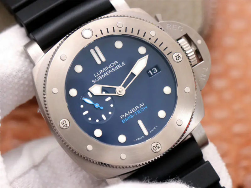 Реплика Panerai BMG-TECH PAM 692
