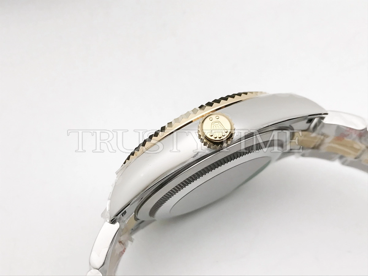 Копия часов Rolex Sky-Dweller 42mm 326933-0005