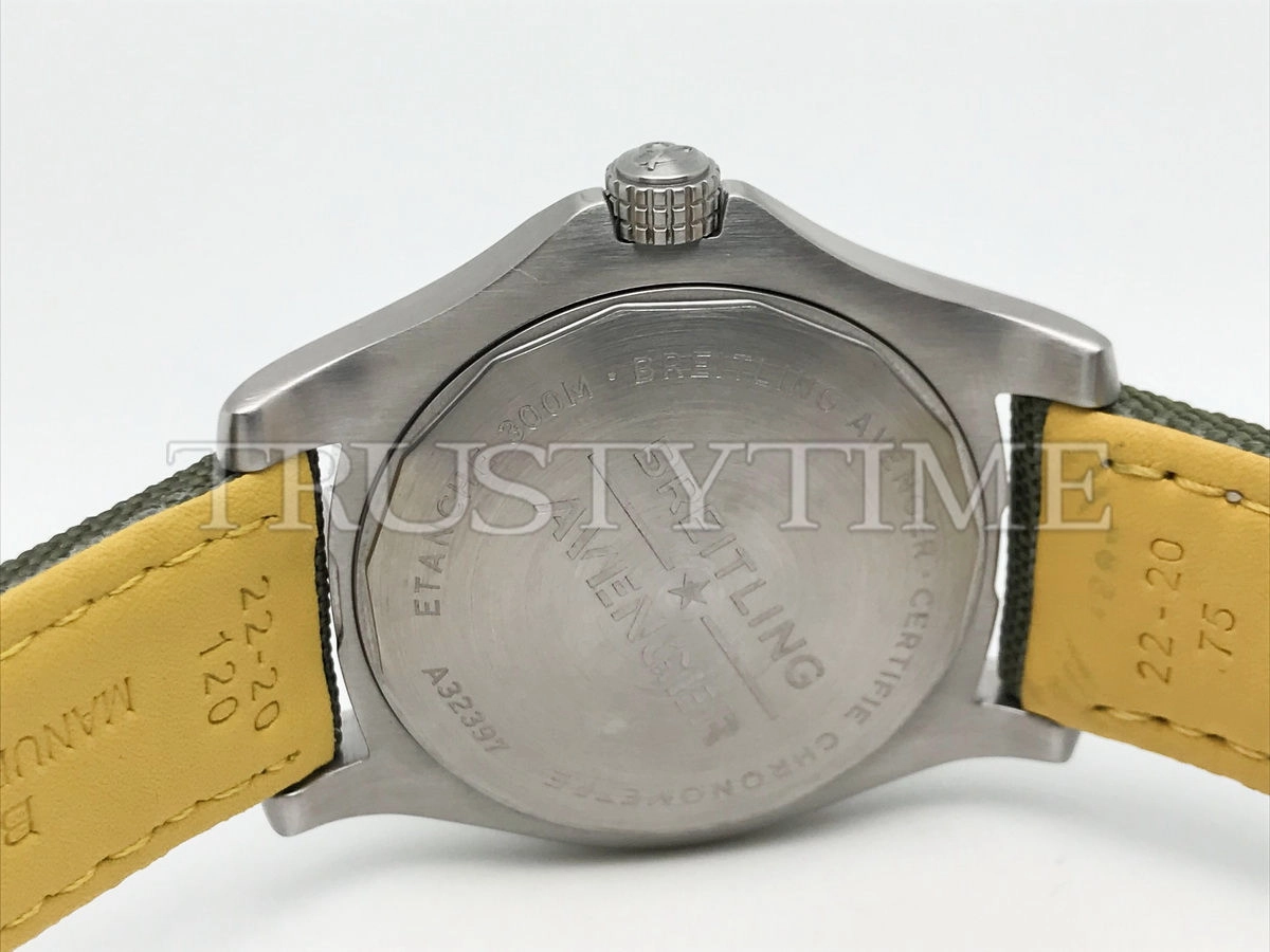 Копия часов Breitling Avenger Automatic 43 A17318101L1X1