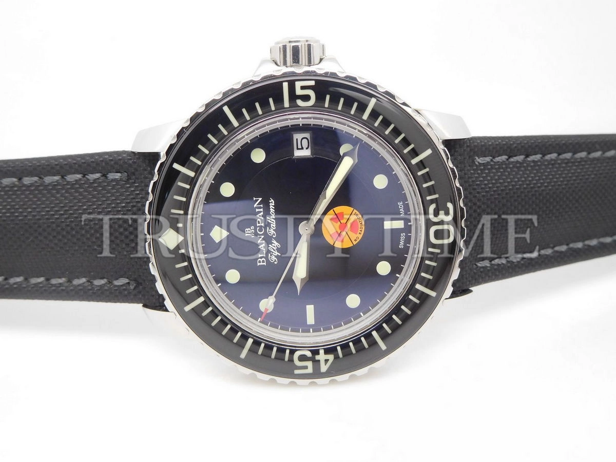 Копия часов Blancpain Fifty Fathoms No Radiation 5008D-1130-B64A