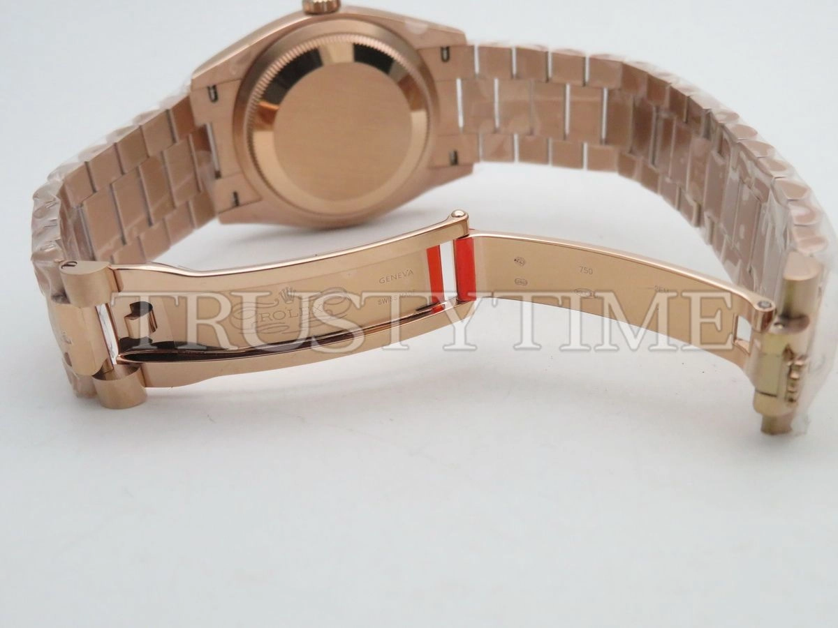 Копия часов Rolex Day-Date 36mm 128235-0009