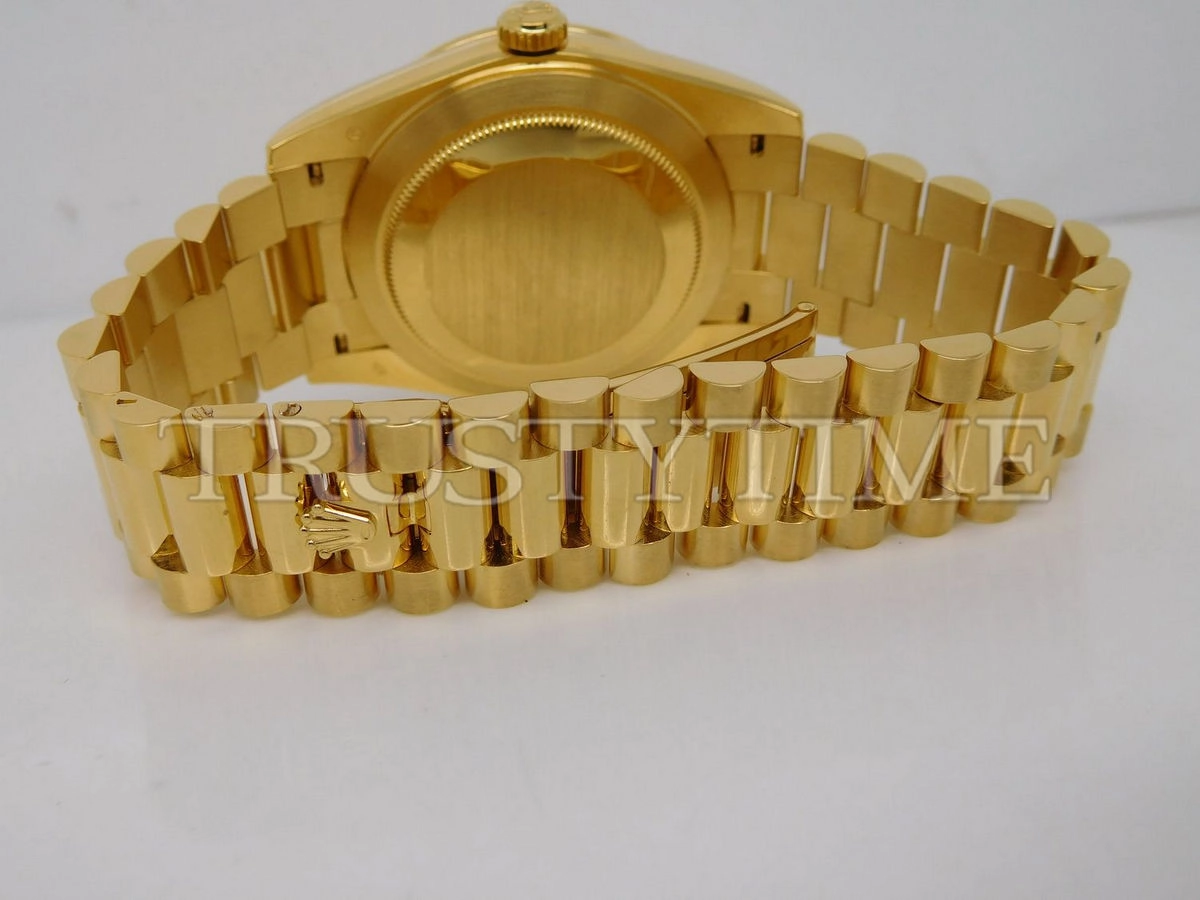 Копия часов Rolex Day-Date 40mm 228238-0006