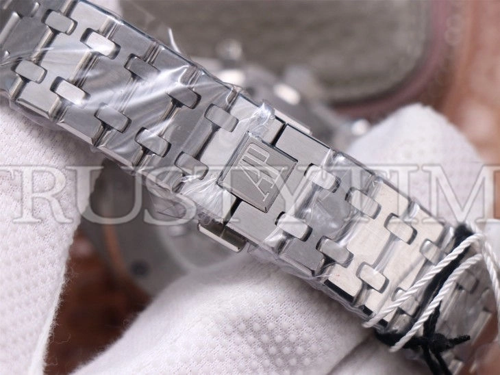 Копия часов Audemars Piguet Royal Oak Chronograph 26320ST.OO.1220ST.01