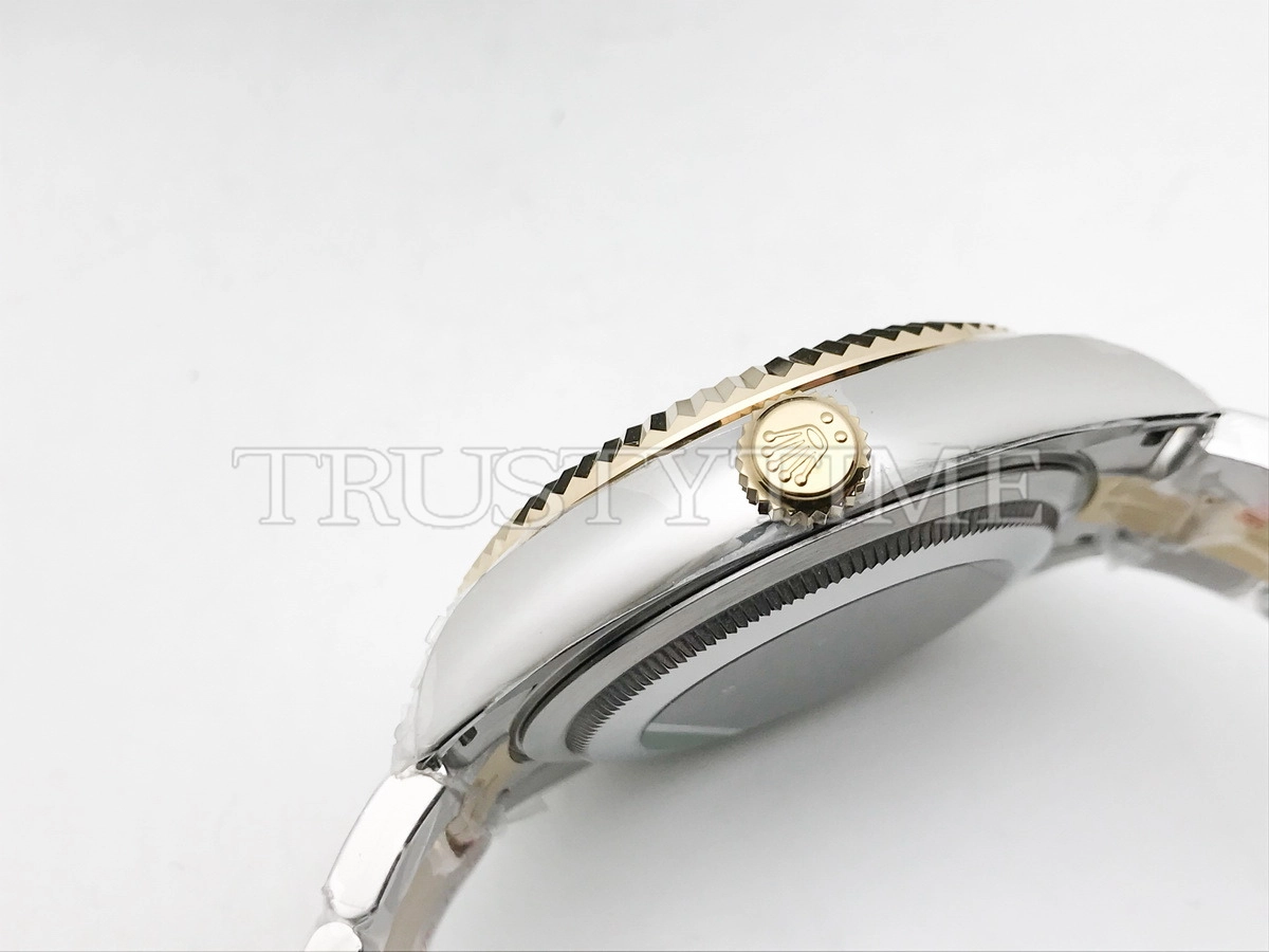 Копия часов Rolex Sky-Dweller 42mm 326933-0001