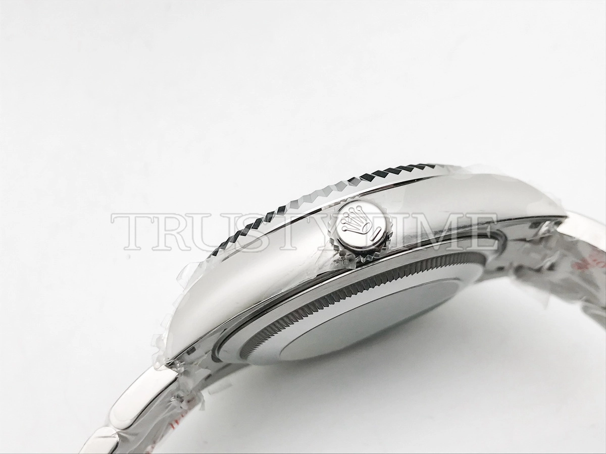 Копия часов Rolex Sky-Dweller 42mm 326934-0007