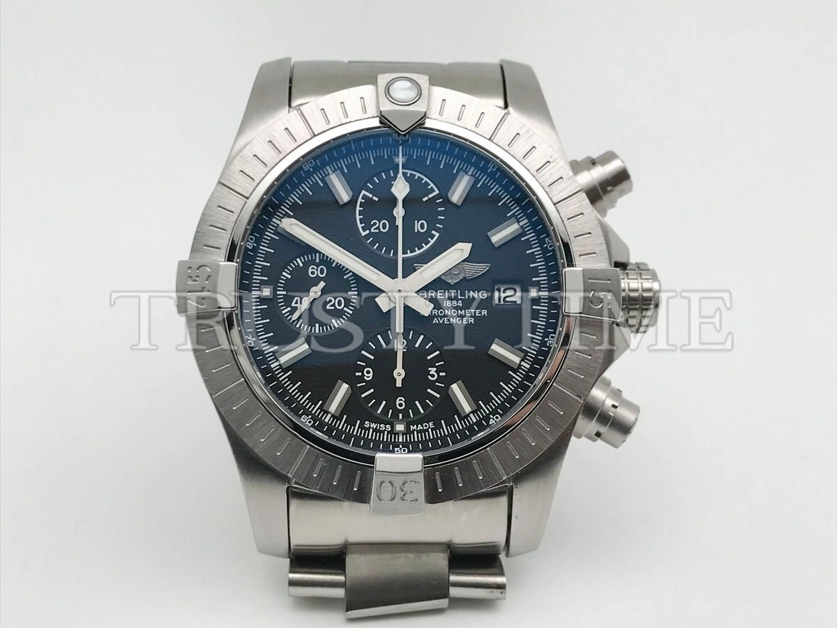 Копия часов Breitling Avenger Chronograph 43 A13385101B1A1