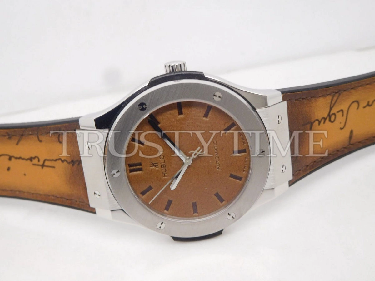 Копия часов Hublot Classic Fusion Berluti Scritto Platinium 45mm 511.TX.050T.VR.BER16