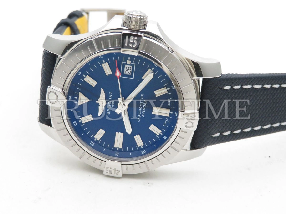 Копия часов Breitling Avenger Automatic 43 A17318101C1X1