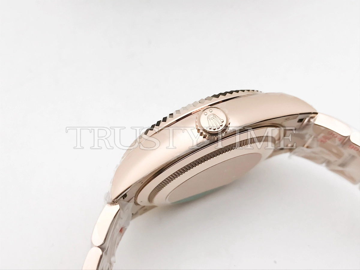Копия часов Rolex Sky-Dweller 42mm 326935-0003