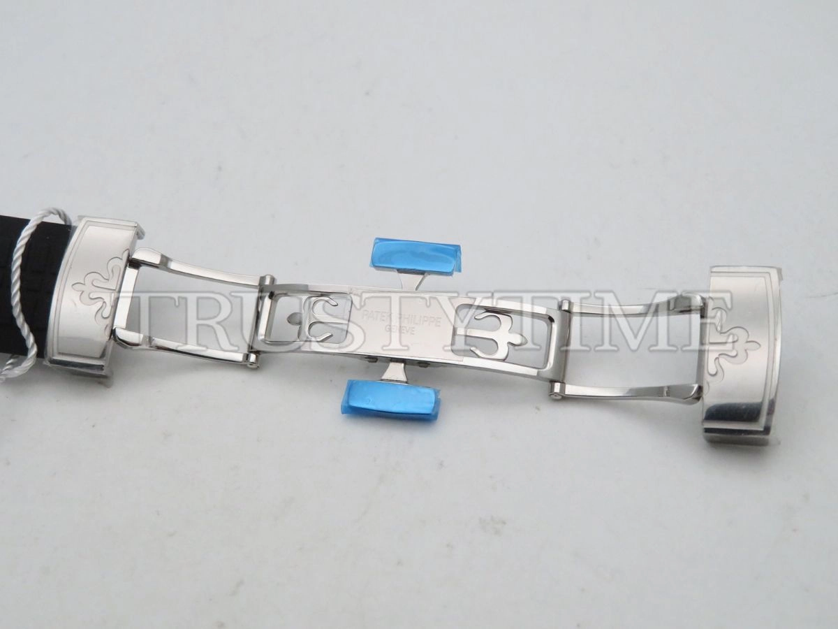 Копия часов Patek Philippe Aquanaut Chronograph 42mm 5968A-001