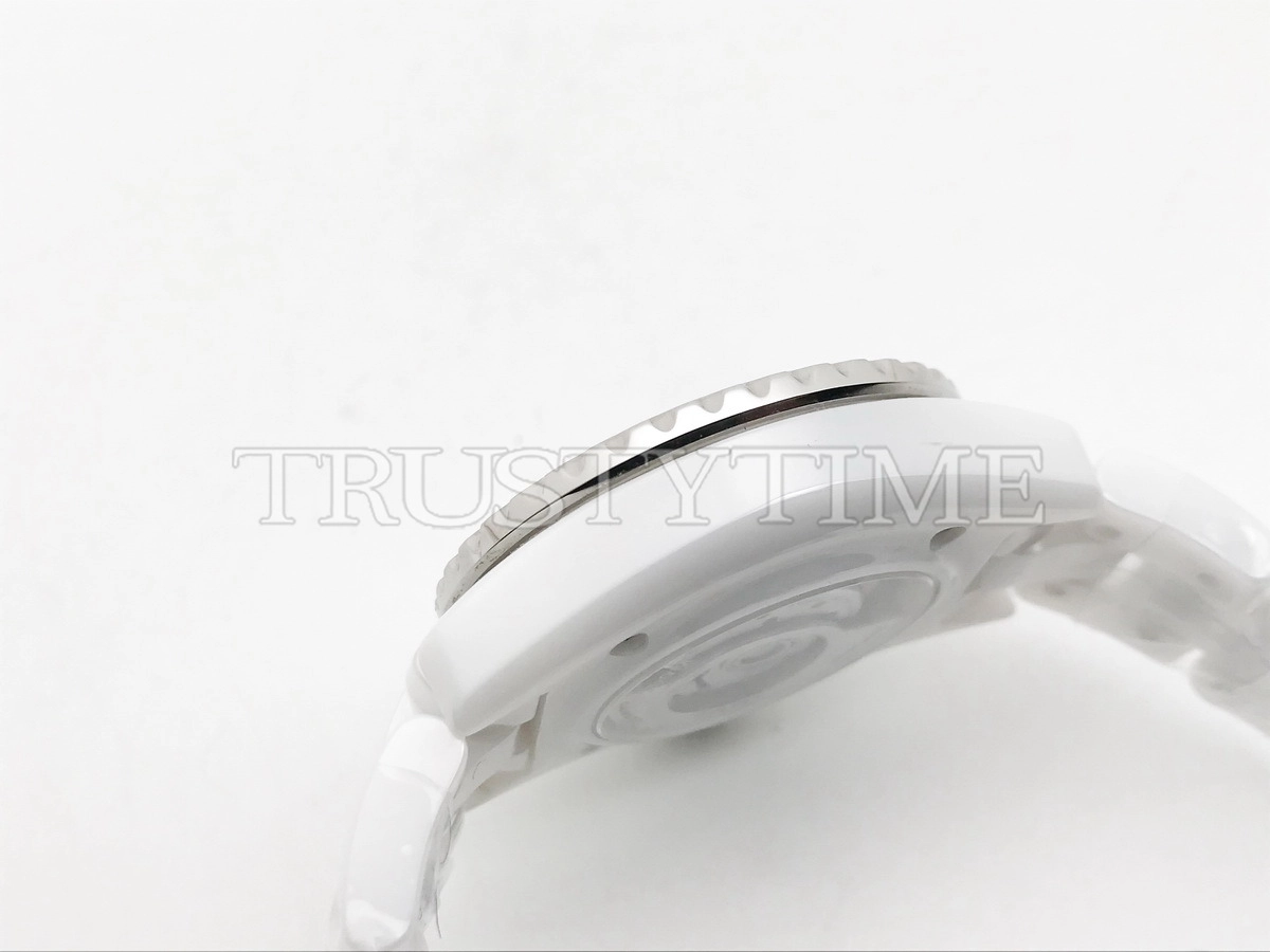 Копия часов Chanel J-12 33 H5699