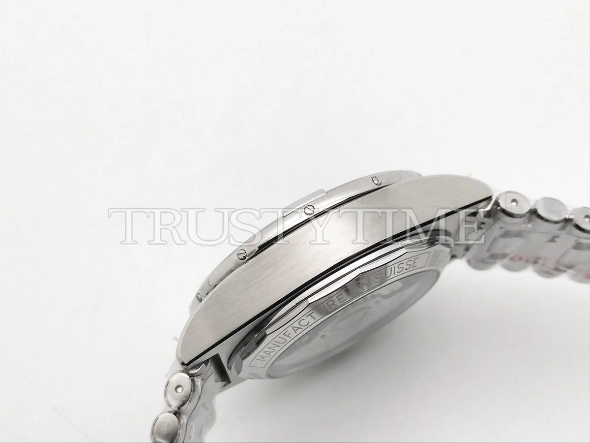 Копия часов Breitling Chronomat B01 42 Six Nations Ireland AB0134A91L1A1