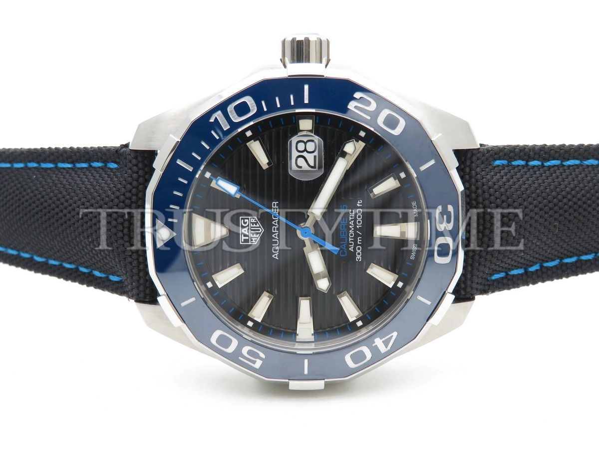Копия часов Tag Heuer Aquaracer Calibre 5 43mm WAY201C.FC6395
