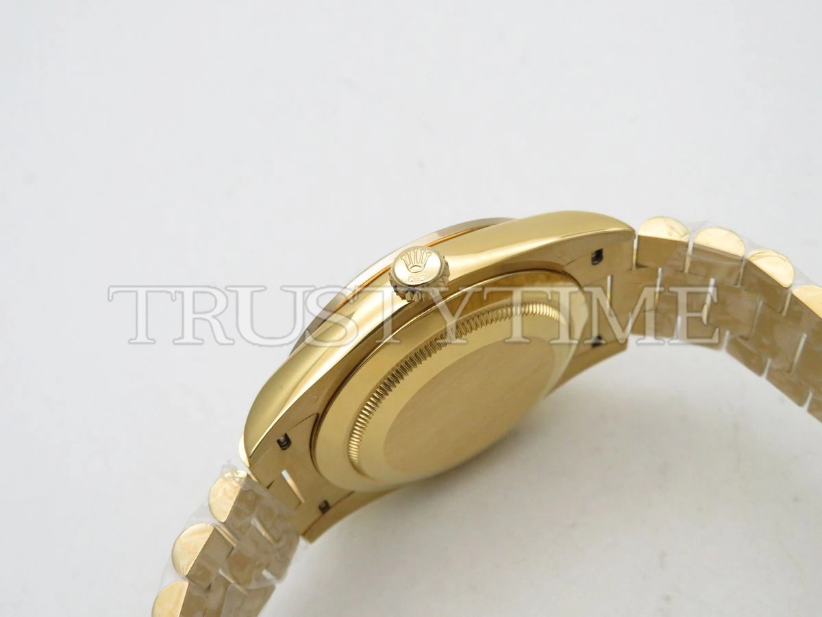 Копия часов Rolex Day-Date 40mm 228398TBR-0001