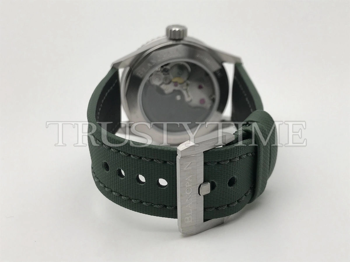 Копия часов Blancpain Fifty Fathoms Bathyscaphe 5000-1153-H52A