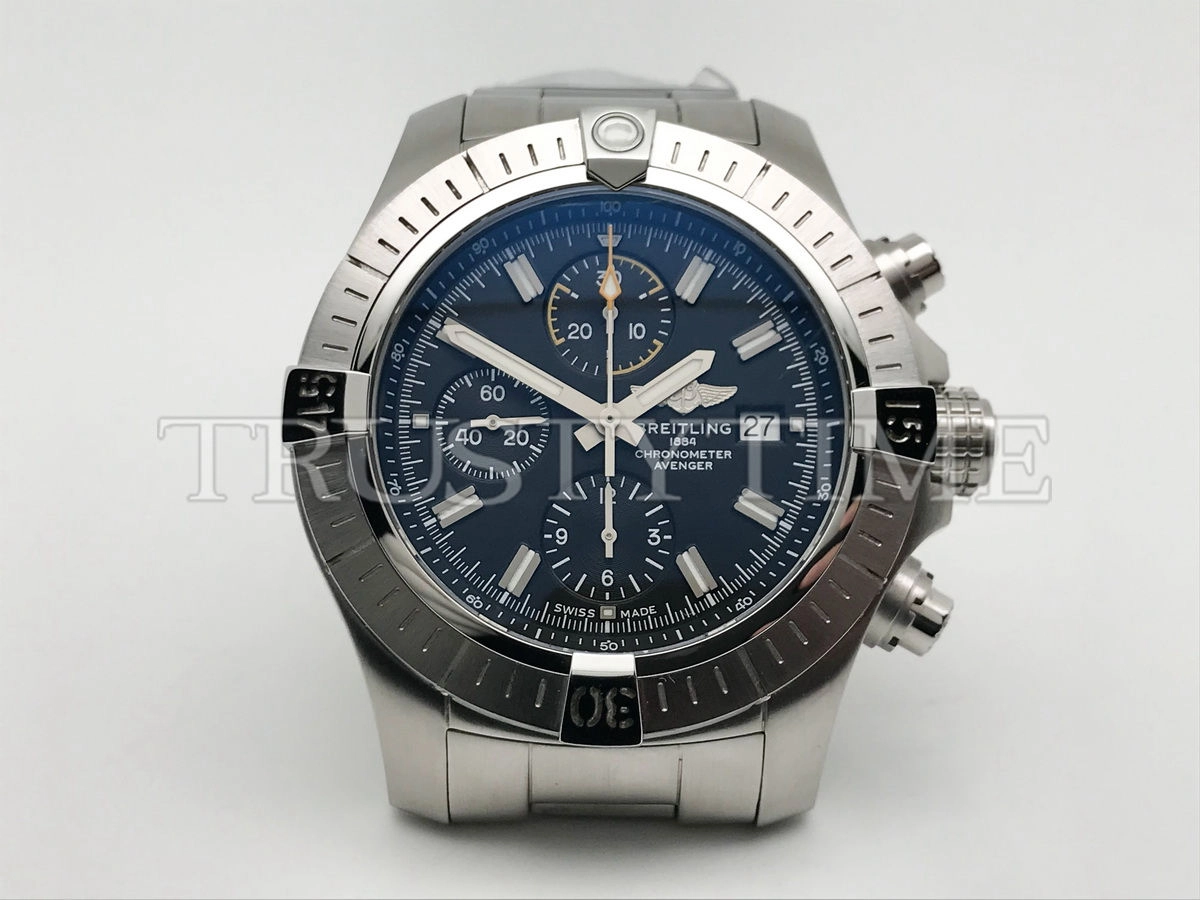 Копия часов Breitling Avenger Chronograph 45 A13317101B1A1