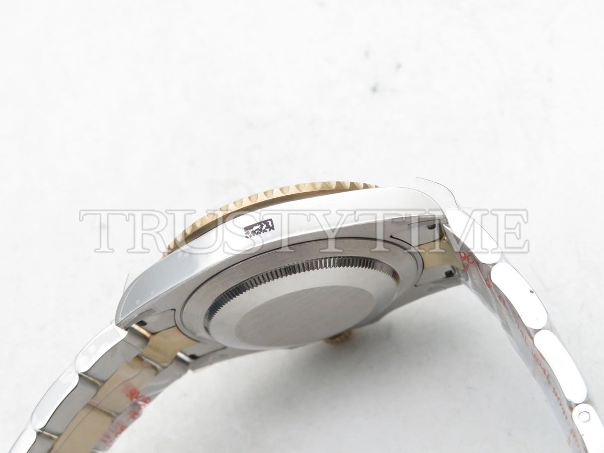 Копия часов Rolex Submariner 40mm 116613LN-0001