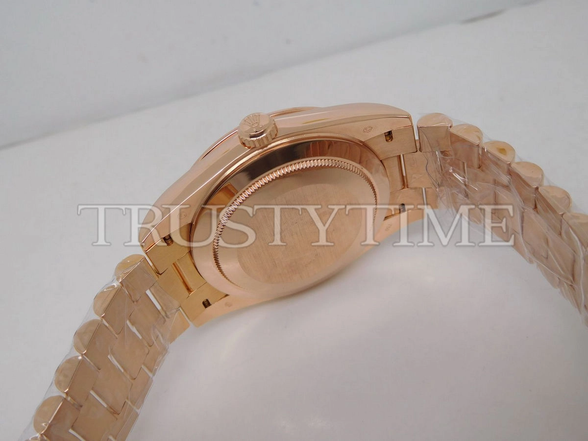 Копия часов Rolex Day-Date 40mm 228345RBR-0006