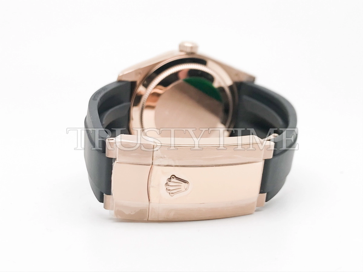 Копия часов Rolex Sky-Dweller 42mm 336235-0004