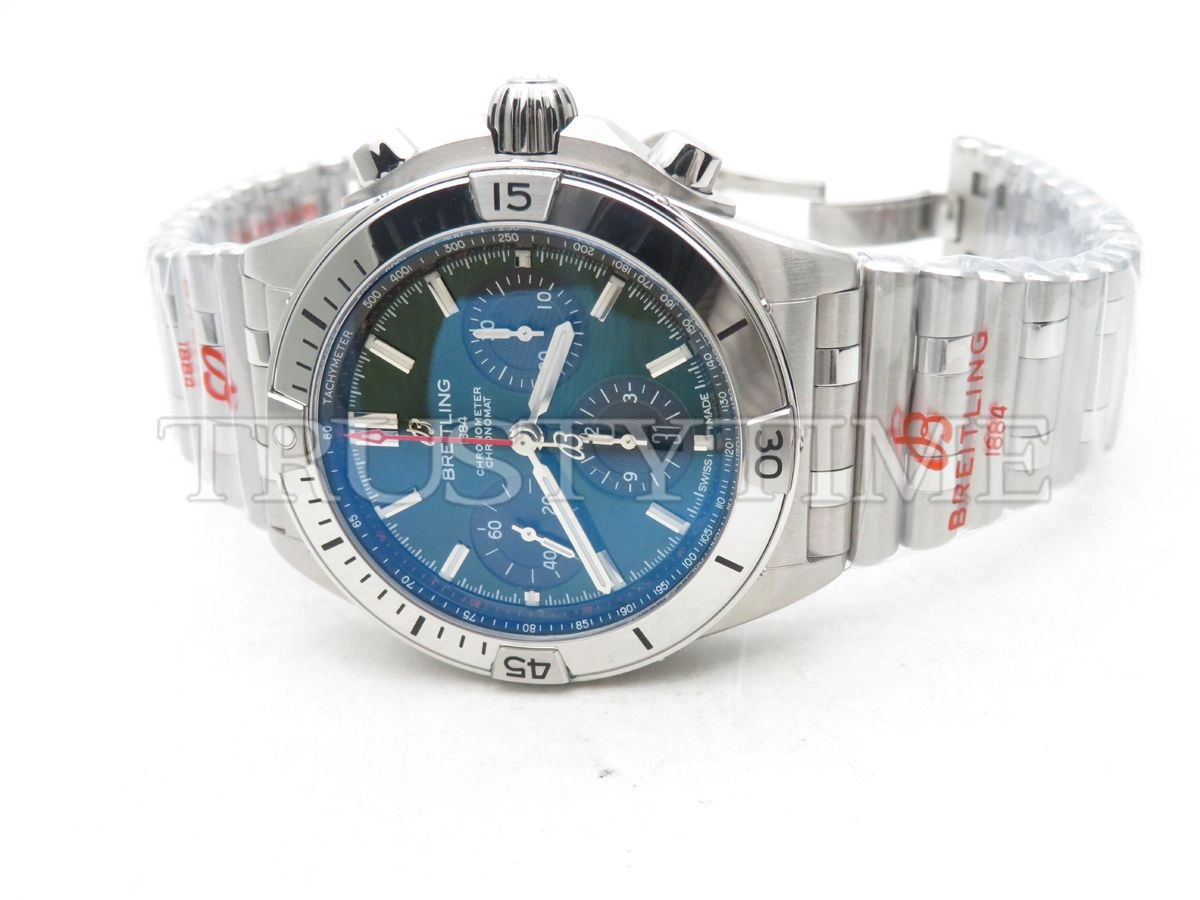 Копия часов Breitling Chronomat B01 42 AB0134101L2A1
