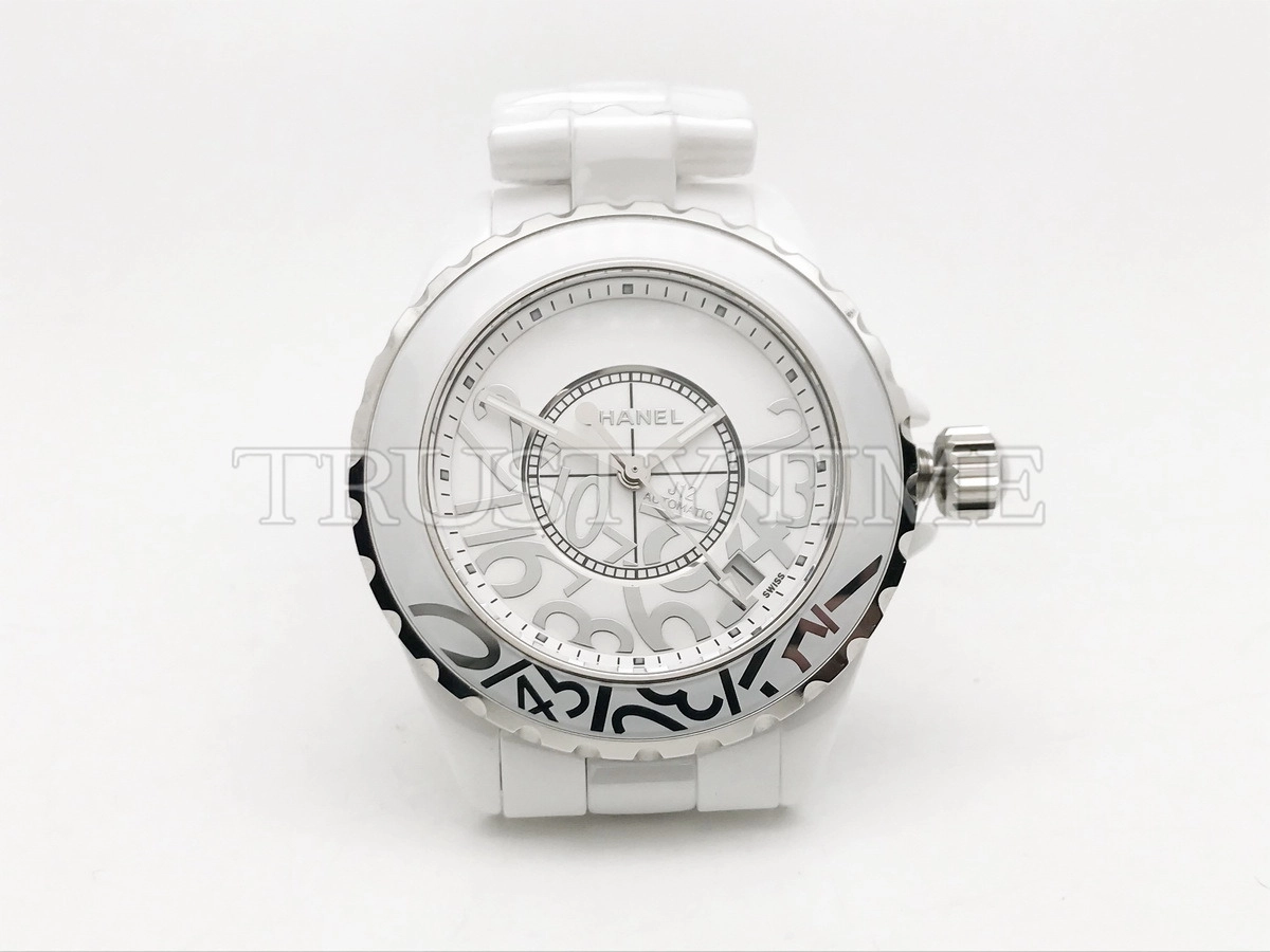 Копия часов Chanel J-12 Graffiti 38 H5240
