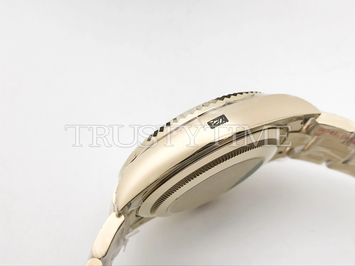 Копия часов Rolex Sky-Dweller 42mm 326938-0003